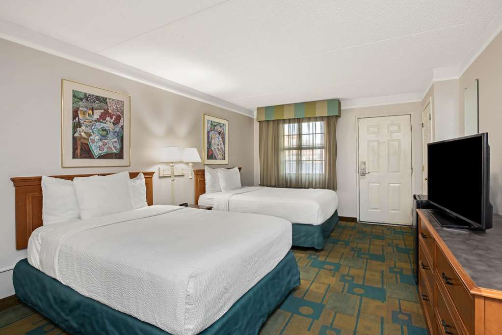 La Quinta Inn by Wyndham El Paso East Lomaland - photo 15