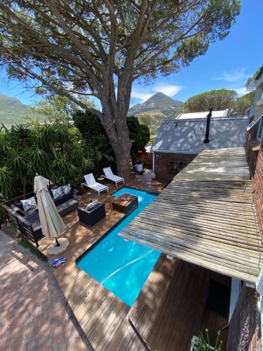 Cosy And Unique Family Retreat in Hout Bay