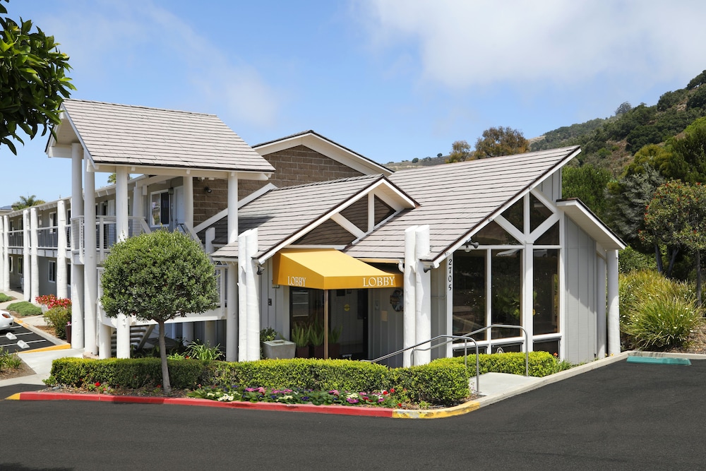Spyglass Inn - photo 24