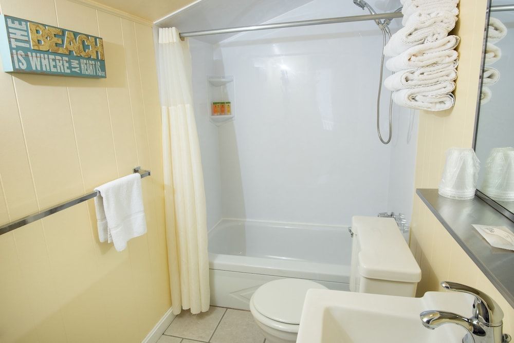 Abellona Inn & Suites - photo 12