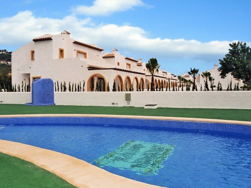 Bungalows Puerta del Sol in Calp, Spain