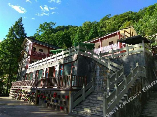 Cloud Kissing Resort - last minute hotel in Unknown City