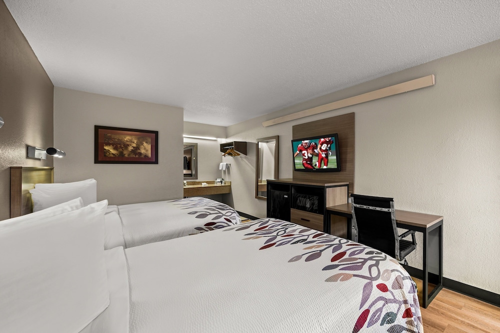 Red Roof Inn Detroit Royal Oak Madison Heights - photo 10