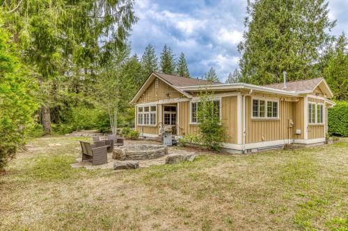 Cozy Retreat in Sandy, United States