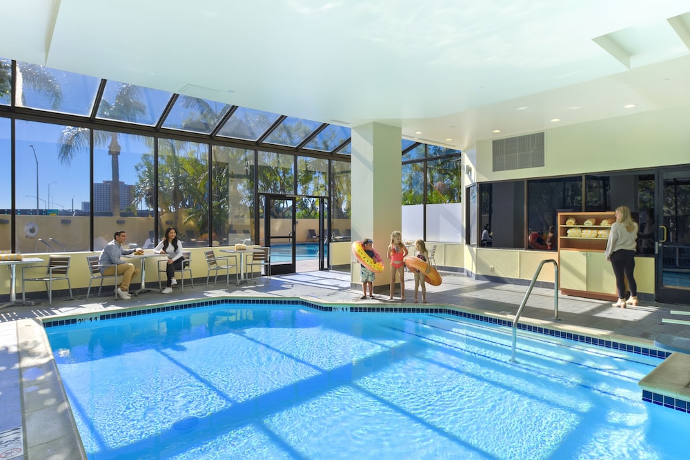Embassy Suites by Hilton Anaheim Orange - photo 34