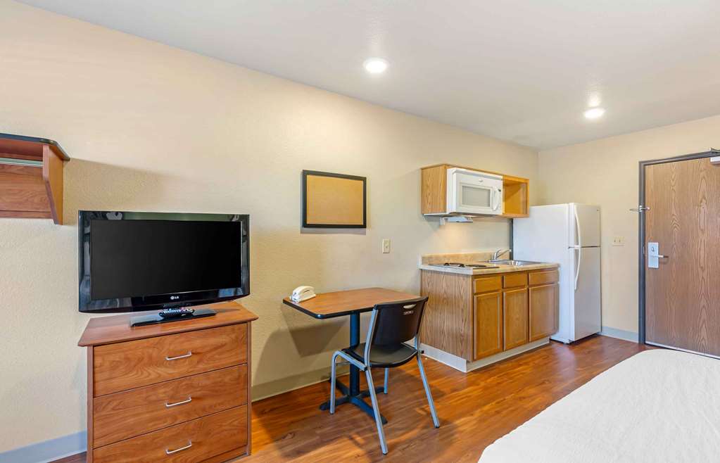 Extended Stay America Select Suites Cleveland Mentor - photo 17