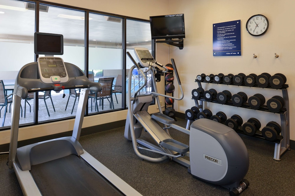 Hampton Inn Carbondale - photo 29
