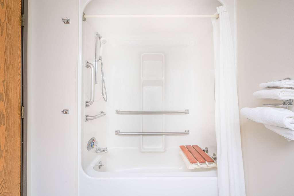 Super 8 by Wyndham Portage - photo 8