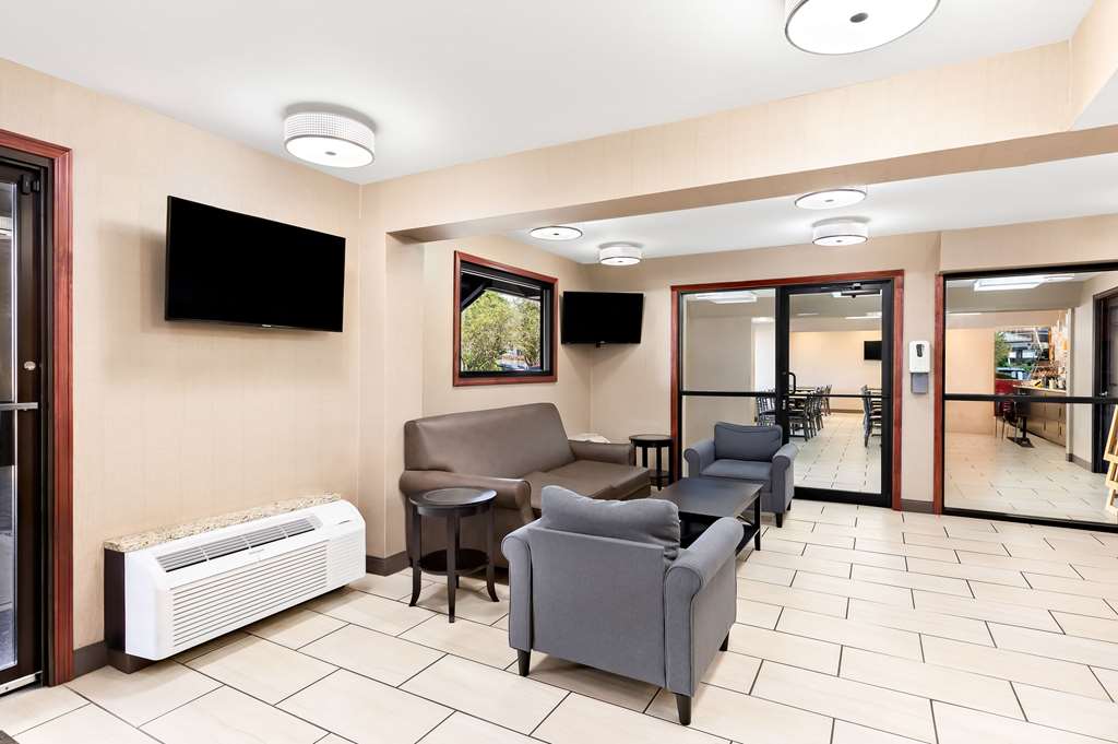 Quality Inn Middleburg Heights near Cleveland Airport - photo 7