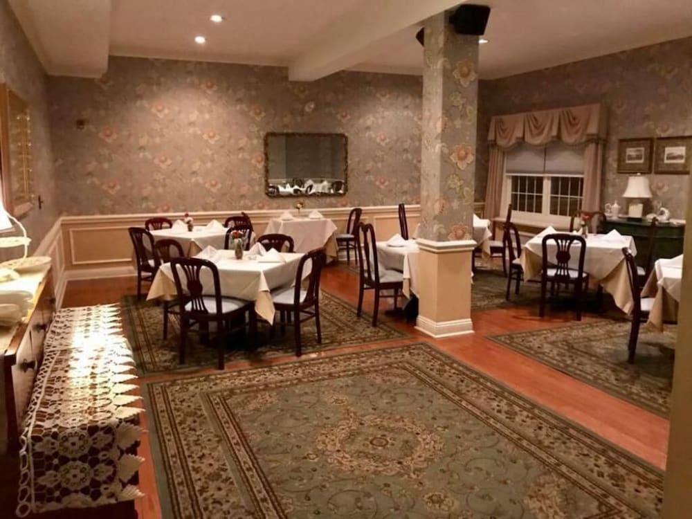 Camelot Restaurant & Inn - photo 54