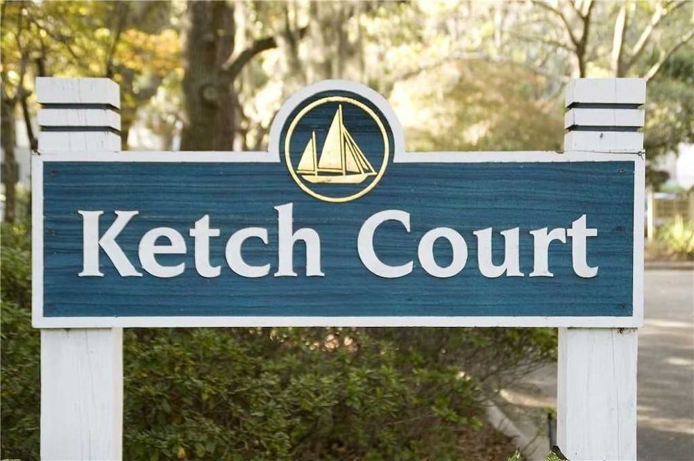 891 Ketch Court — 4-Star Luxury Hotel in Hilton Head Island, United States