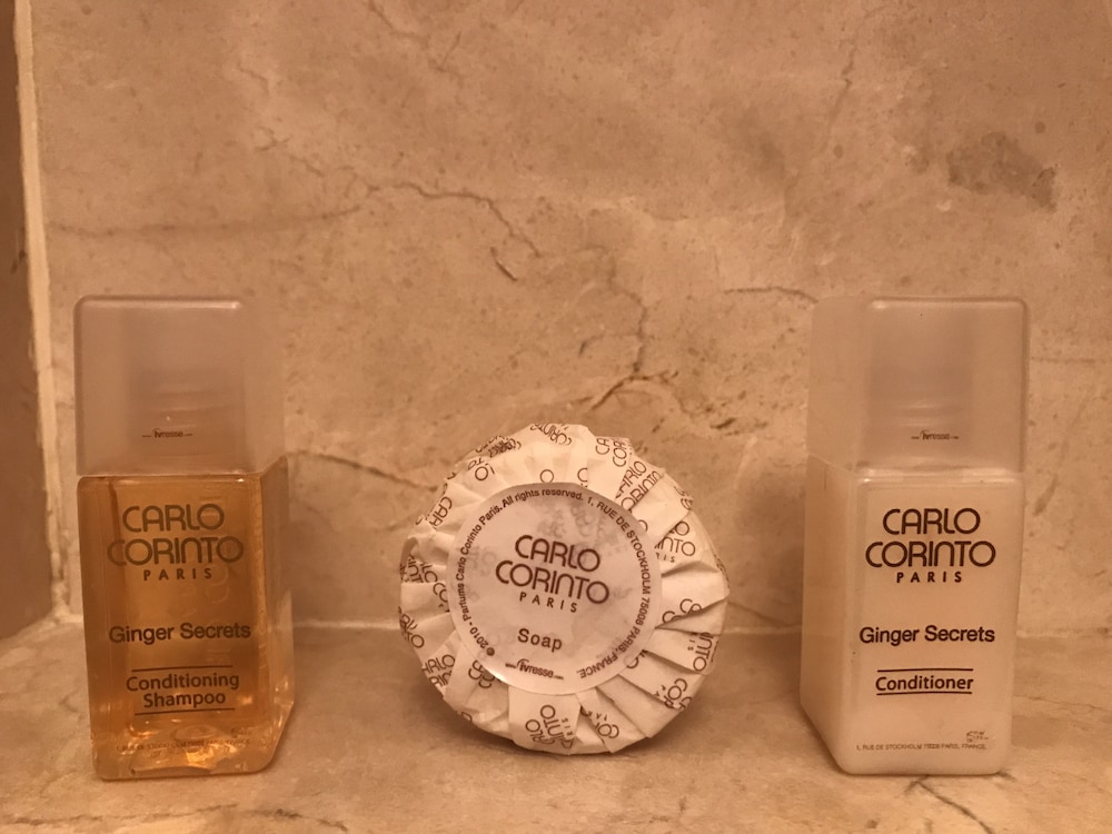 Bathroom amenities