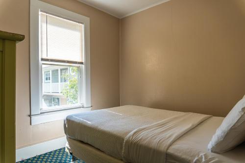 The Admiral Hotel Motel - photo 129