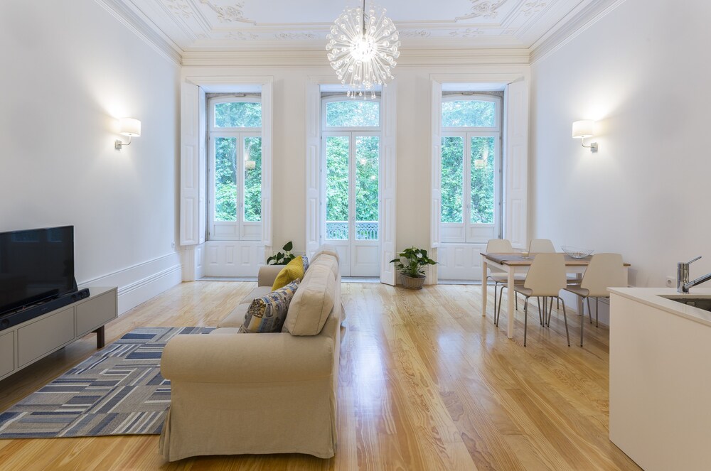 Lollas Dream House — 4-Star Luxury Hotel in Porto, Portugal