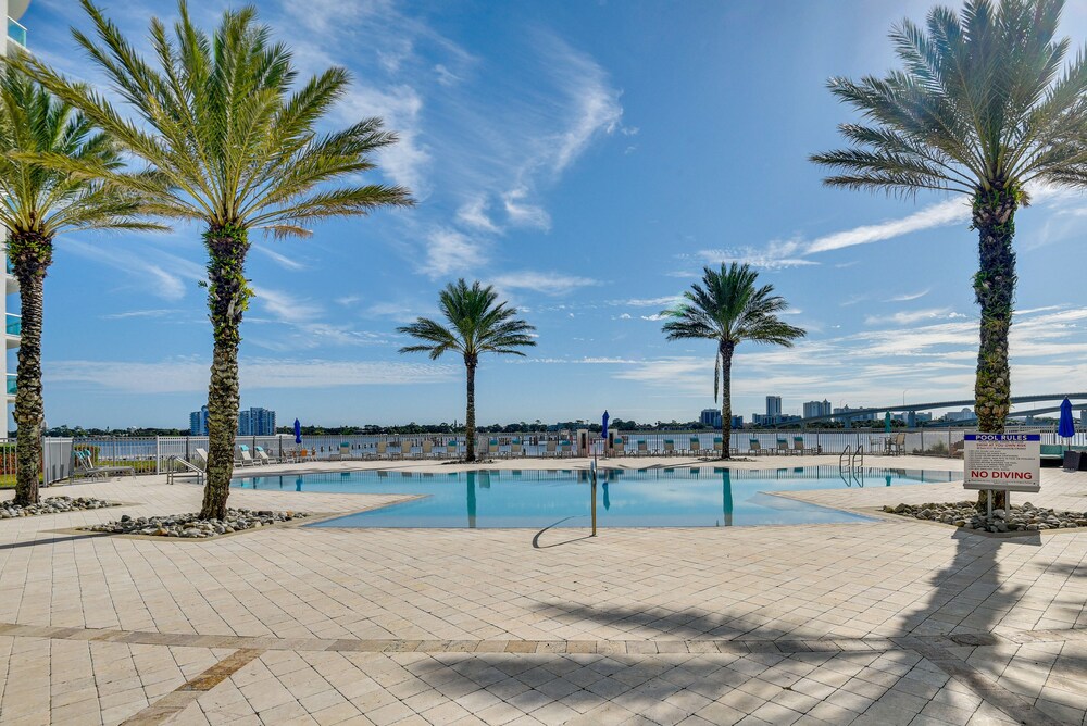 Luxe Resort Condo 2 Mi to Daytona Beach - photo 15