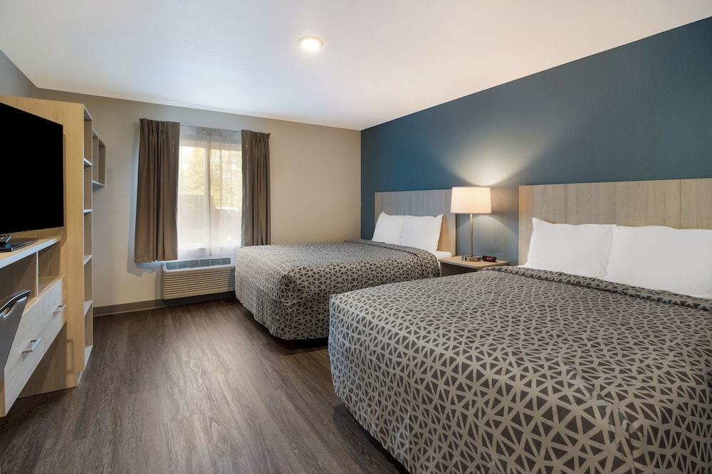Woodspring Suites Fort Myers Cape Coral - photo 14