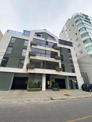 Ótimo Apartamento vista mar a 70 metros — 4-Star Luxury Hotel in Itapema, Brasil