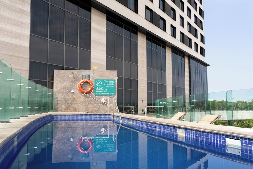 Fiesta Inn Mérida Altabrisa — 4-Star Luxury Hotel in Merida, Mexico