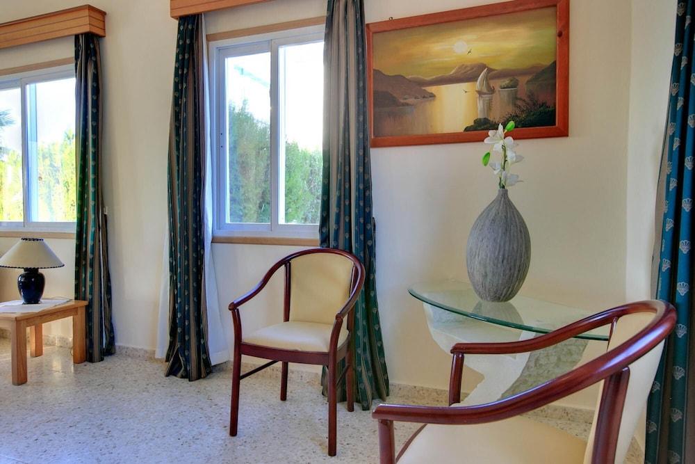 Argaka Sun Villa Ena Large Private Pool Walk To Beach Sea Views A C Wifi 2146