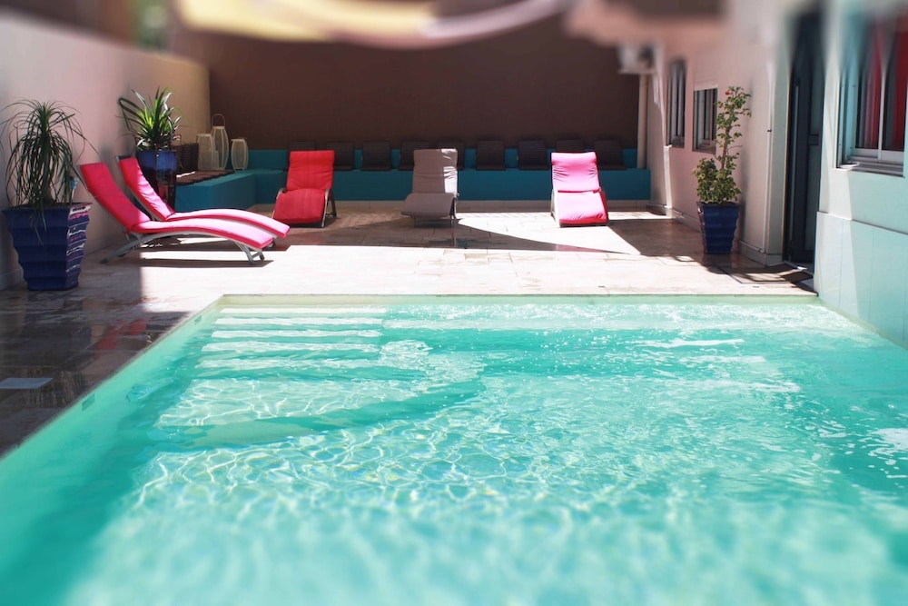 Hotel Select - carbon neutral hotel in Saint-Denis