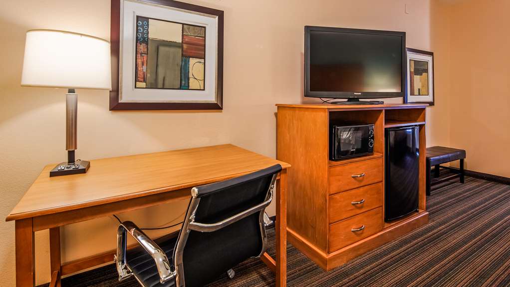 Best Western Plus Seminole Hotel & Suites - photo 15