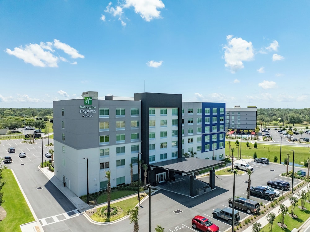 Holiday Inn Express & Suites Fort Walton Beach Eglin Area by IHG - photo 92