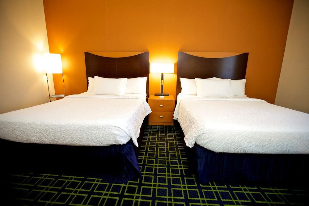 Fairfield Inn & Suites by Marriott Santa Maria - photo 9