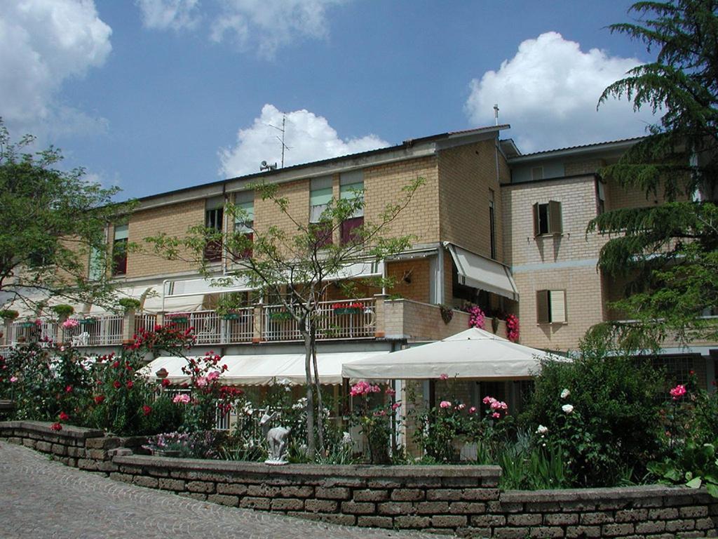 Oasi di Pace — hotel in Sutri