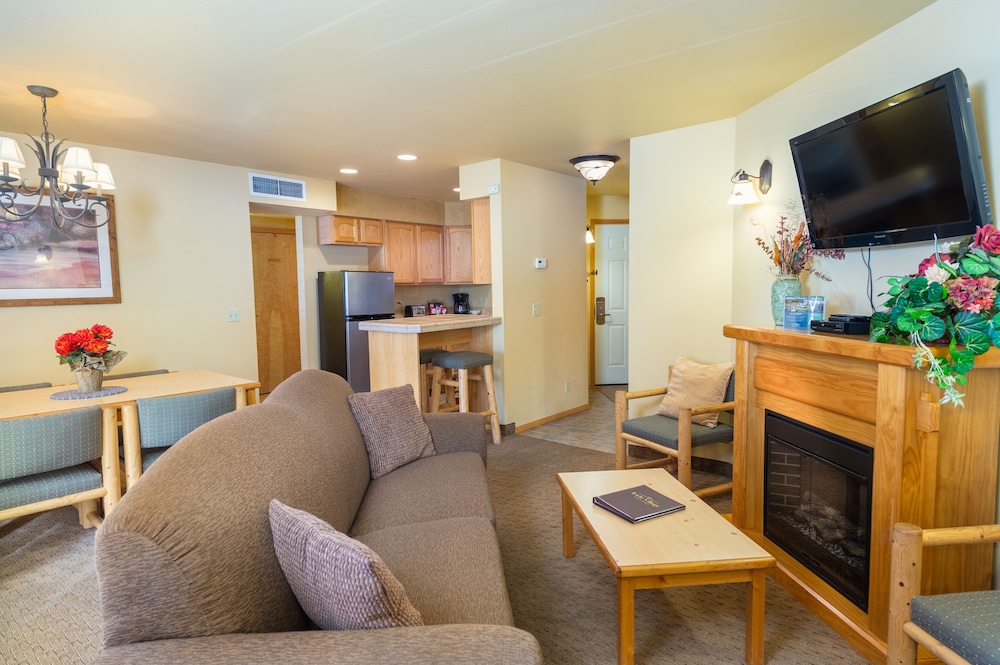 Icicle Village Resort - photo 4