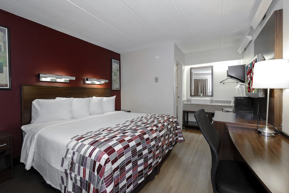 Red Roof Inn Aberdeen - photo 16