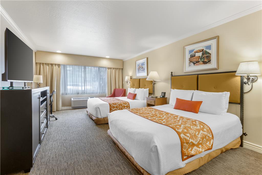 Best Western Plus Arroyo Roble Hotel & Creekside Villas - photo 32