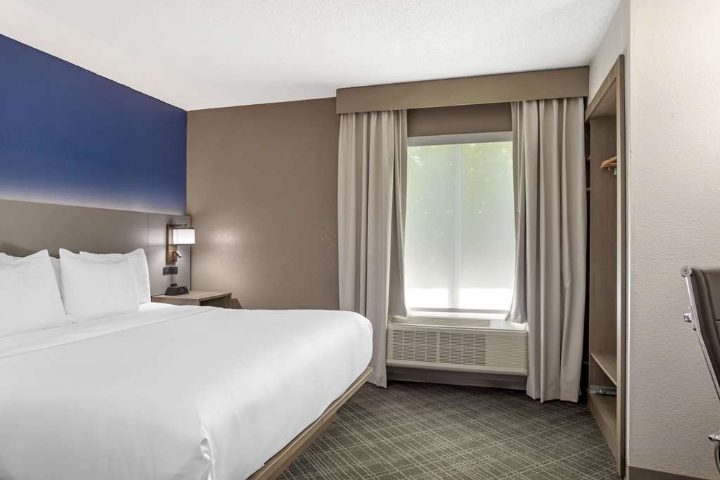 Comfort Suites Nashville Airport BNA - photo 27