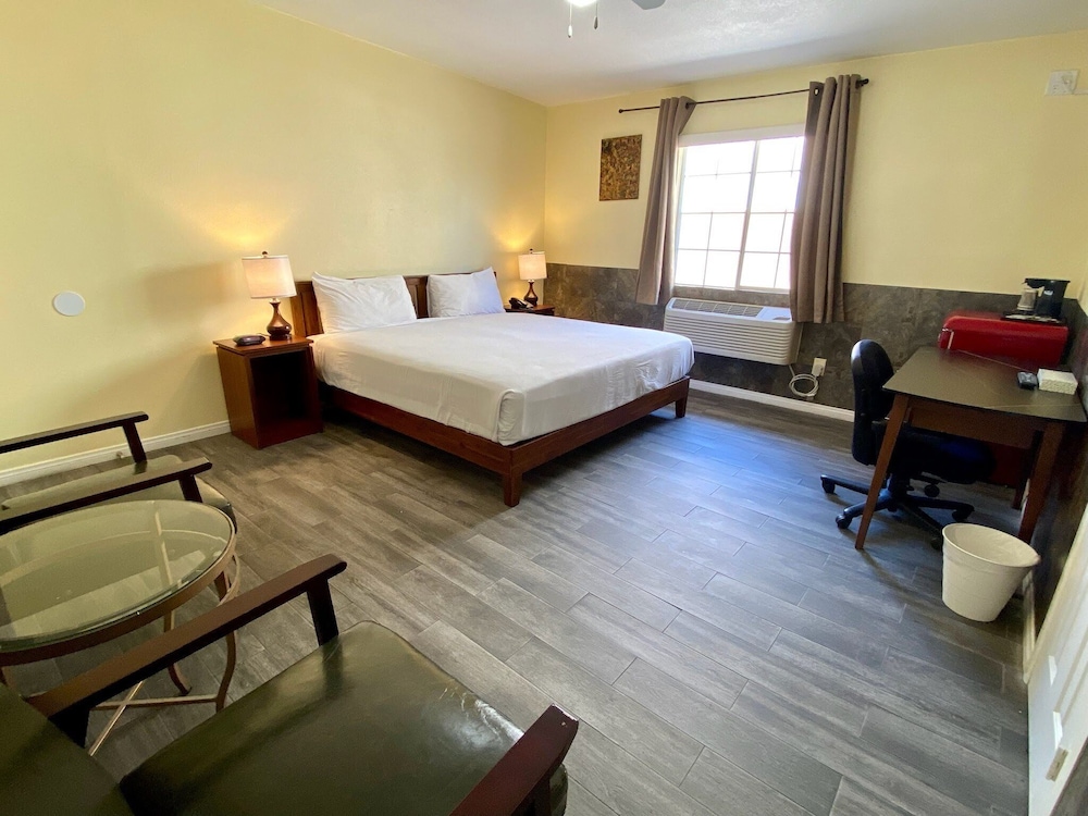 Europa Inn & Suites - photo 12