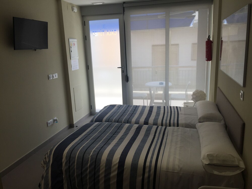 Apartamentos Turisticos Maria Guerrero — 4-Star Luxury Hotel in Cartagena, Spain
