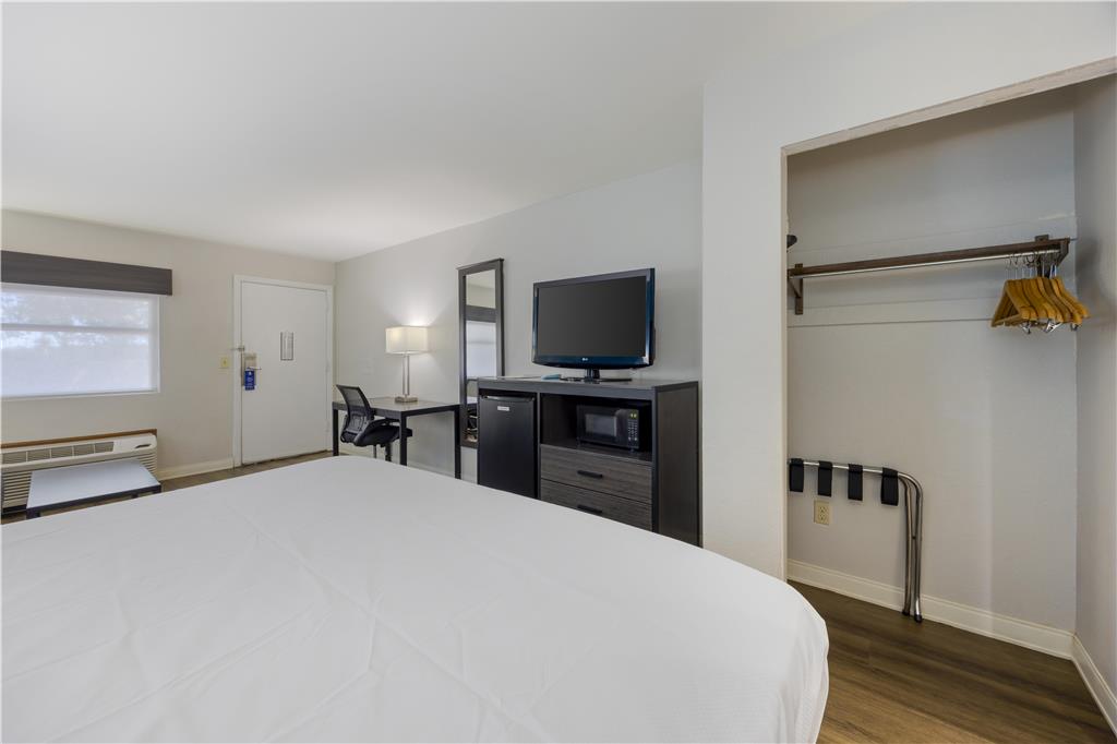 Best Western Fairwinds Inn - photo 15