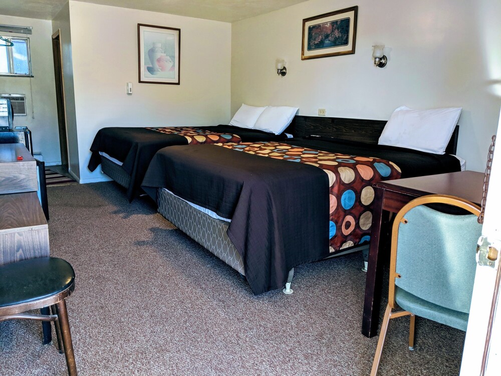 In Town Inn - photo 12