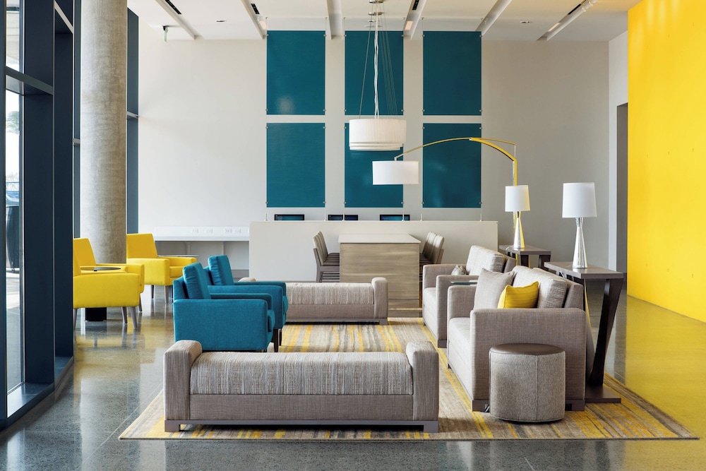 Springhill Suites San Diego Downtown Bayfront - photo 2