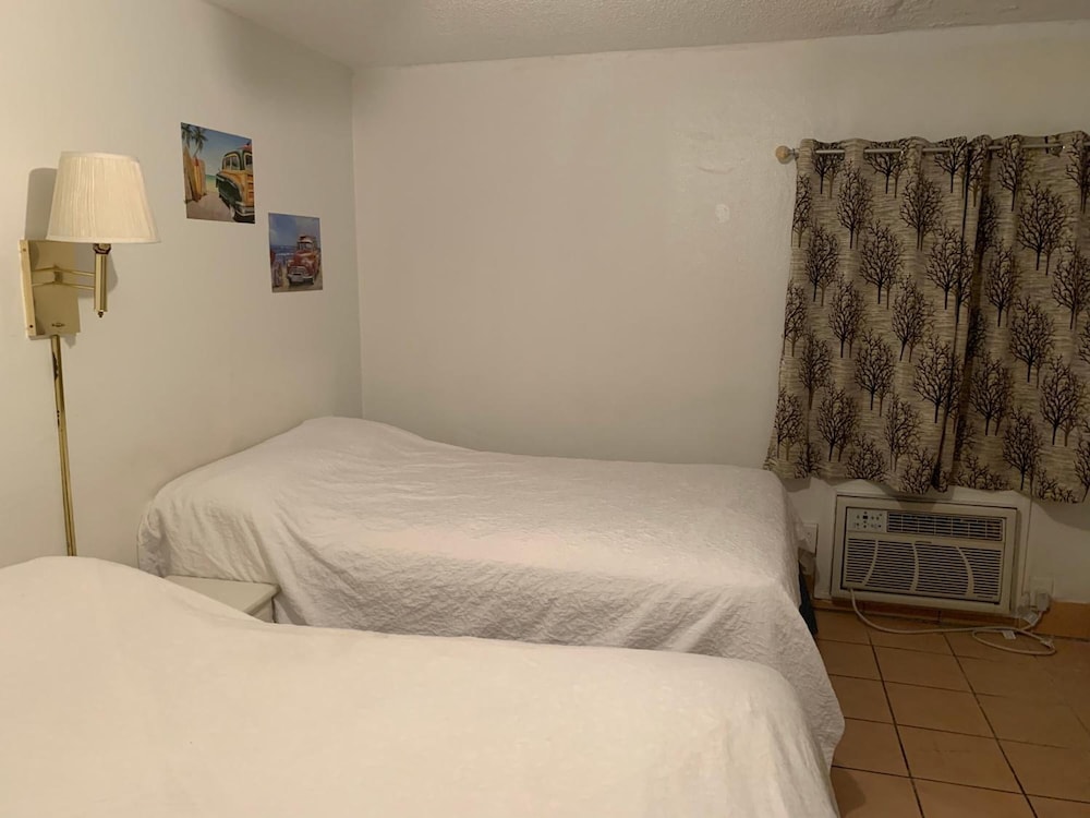 Sunshine Motel - photo 16