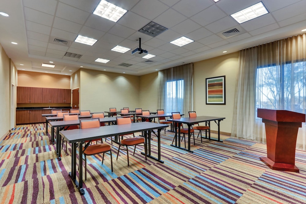 Fairfield Inn & Suites Dunn I 95 - photo 39