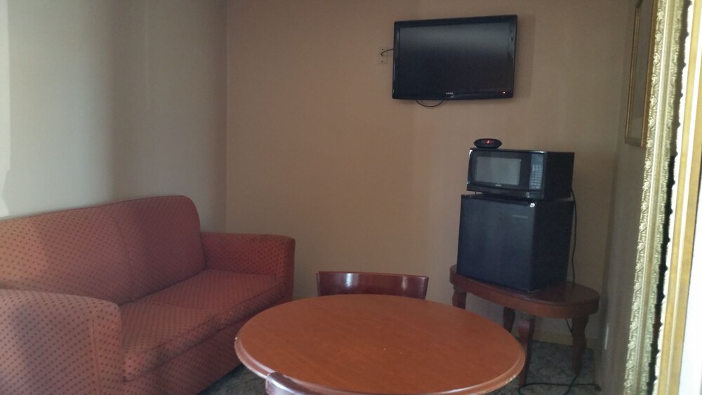 Lakeview Inn & Suites - photo 17