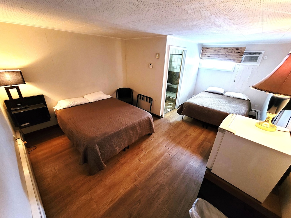 Norman Motel - photo 6