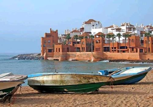 appartement plage Bouznika — 4-Star Luxury Hotel in Bouznika, Morocco
