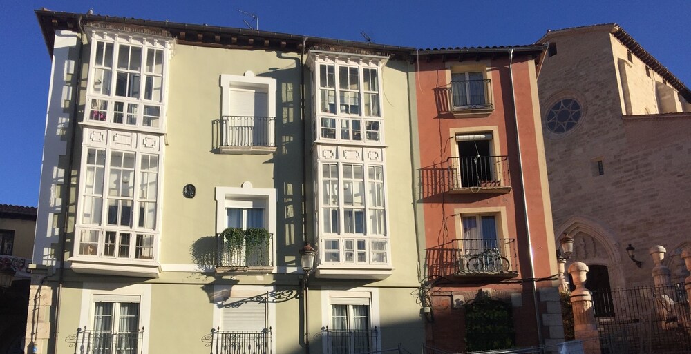 La Urraca Negra - carbon neutral hotel in Burgos