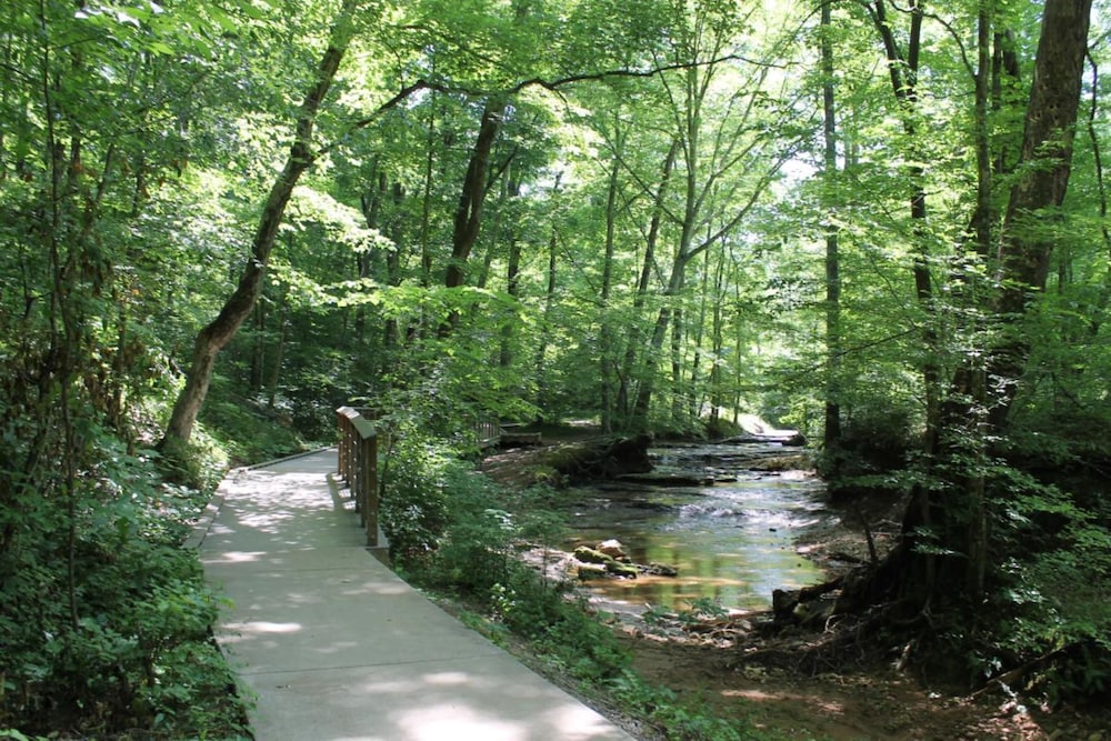 Holiday Inn Express & Suites Clarksville North by IHG - photo 41