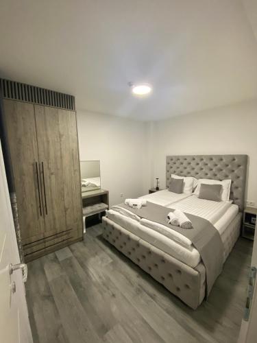 EA Apartments Sarajevo — 4-Star Luxury Hotel in Ilidza, Bosnia and Herzegovina