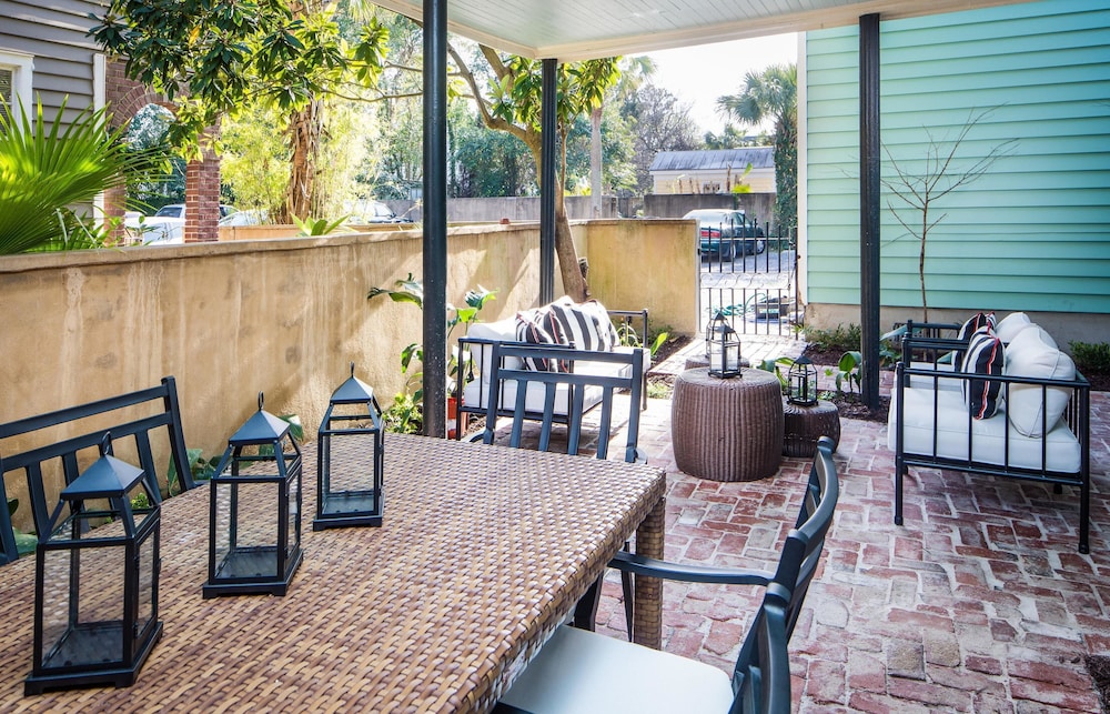 69A Spring Street 3 BR 2 BA Holiday home 3 — 4-Star Luxury Hotel in Charleston, United States