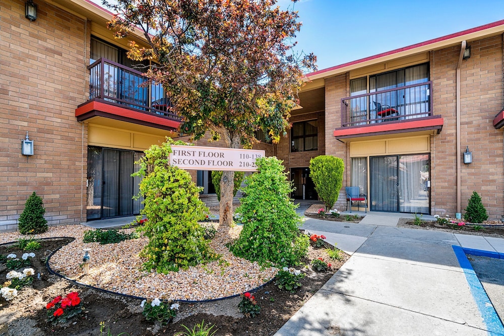 Winnemucca Inn & Casino - photo 38