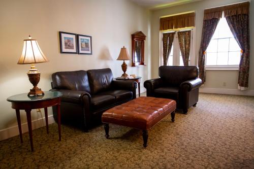 The Hotel Paisano - photo 14