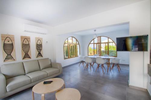 Fig Tree Bay Villa 2 — 4-Star Luxury Hotel in Protaras, Cyprus