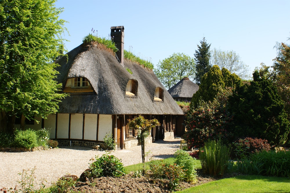 Le Petit Coq Aux Champs — 4-Star Luxury Hotel in Pont-Audemer, France
